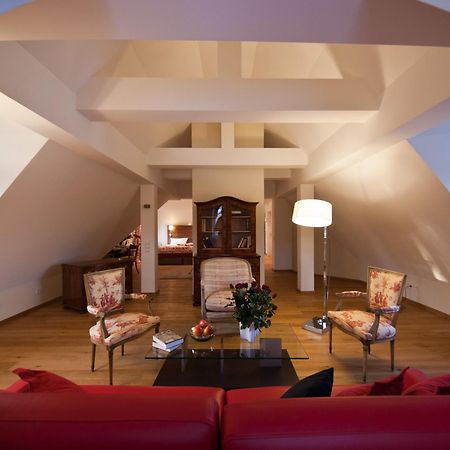 耶莱尼亚古拉 帕克斯佐宫殿旅馆酒店 外观 照片 The interior of a suite at the Hotel de l'Europe