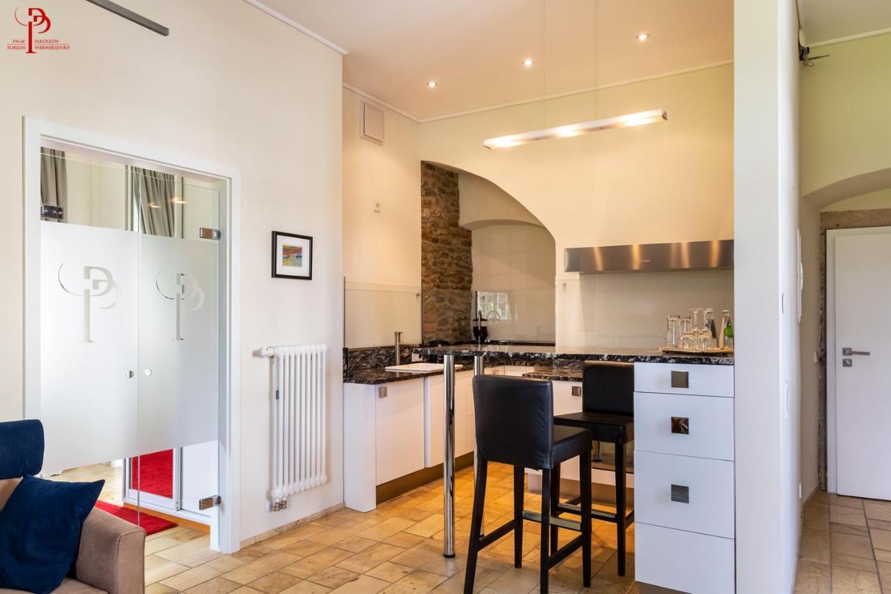 耶莱尼亚古拉 帕克斯佐宫殿旅馆酒店 外观 照片 A modern open plan kitchen
