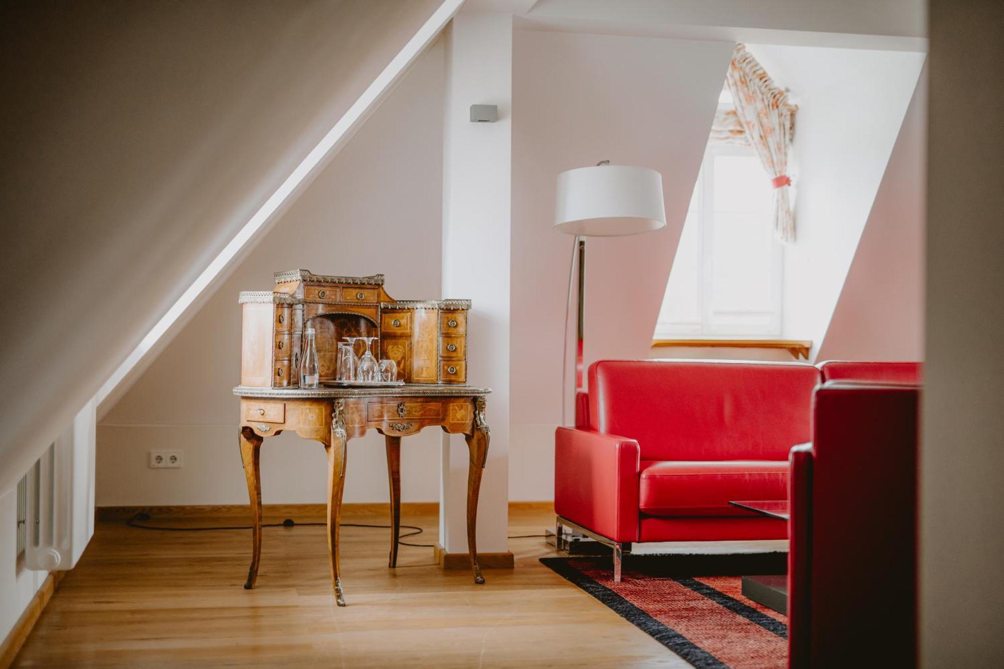 耶莱尼亚古拉 帕克斯佐宫殿旅馆酒店 外观 照片 A suite at the Hotel Axelmannstein